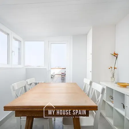 Myhousespain - Atico Con Gran Terraza En Gijón